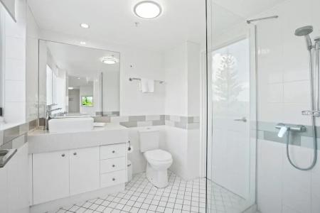 Crystal Bay On The Broadwater - 375