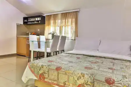 Villa Velzon Guesthouse - 94