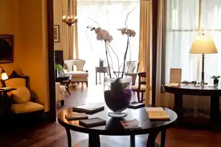 Stonehurst Place Bed & Breakfast - 6