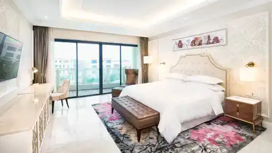 Sheraton Grand Danang Resort - 5