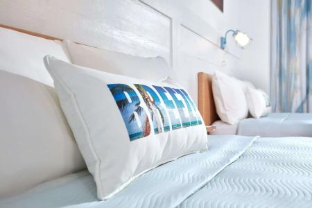 Universal’s Endless Summer Resort – Dockside Inn and Suites - 3