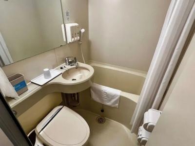 Toyoko Inn Shin-yokohama Ekimae Honkan - 67