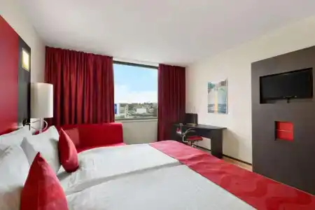 Ramada Encore by Wyndham Geneva - 30