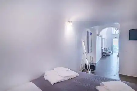 Angel Luxury Suites - 79