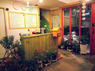 Blue Backpackers - 20