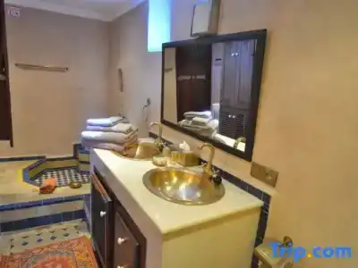 Riad Adarissa - 33