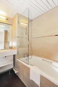 Best Western Plus Le Moderne - 49