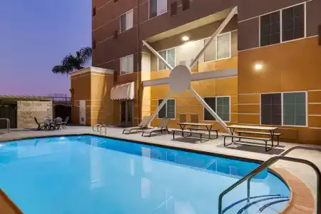 Holiday Inn Express & Suites Central - 35