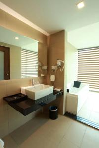 Symphony Suites - 77
