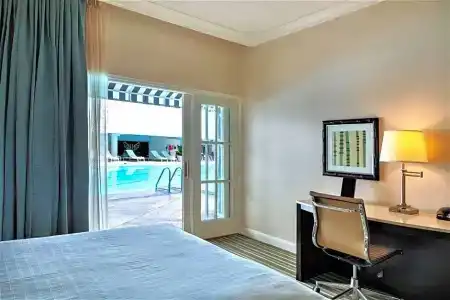 The Beverly Hilton - 93