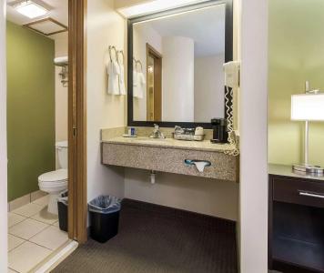 Sleep Inn Airport - 28
