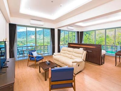 Katathong Golf Resort & Spa - 41