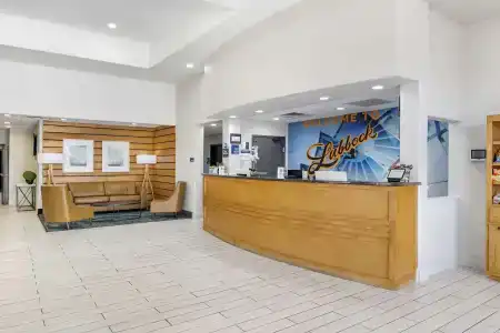 Arbor Inn and Suites - 1