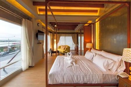 Kroque Boutique & Bistro - 48