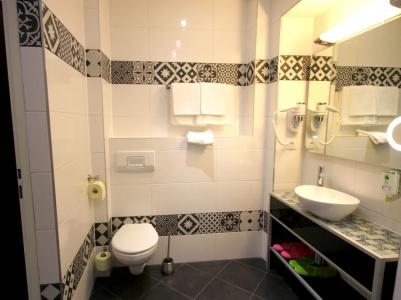 Best Western Plus Celebrity Suites - 118
