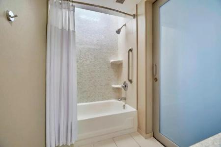 SpringHill Suites by Marriott Las Vegas Convention Center - 41