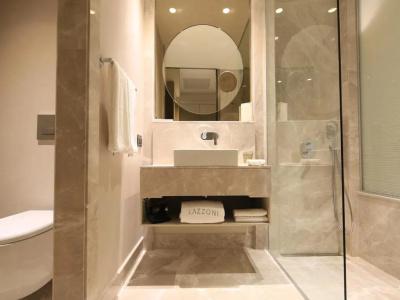 Lazzoni - 19