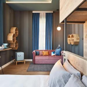 The Modernist - 35