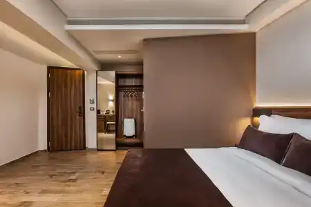 ad Imperial Plus Thessaloniki - 30
