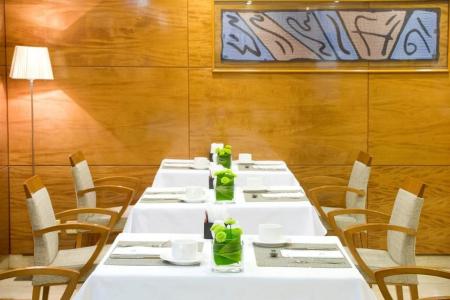 NH Barcelona Eixample - 26