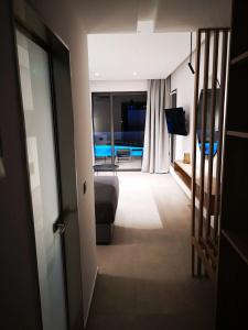 Zoes & Suites - 104