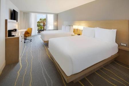 Deltas by Marriott Oceanfront - 2