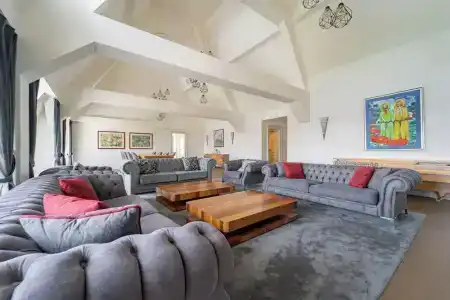 Zoya Luxury Residence - 40