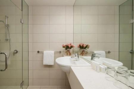 Rydges Latimer - 71
