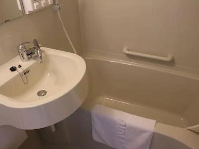 Toyoko Inn Shin-Osaka-eki Higashi-guchi - 54