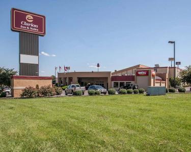 Clarion Inn - 27