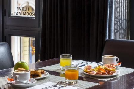 Room Mate Larios - 11