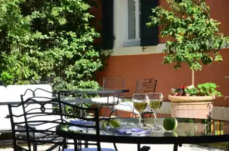 Siora Vittoria Boutique - 14