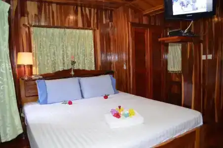 Home Stay Stc Bed And Breakfast - 23