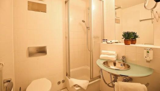 Check Inn Merseburg - 8