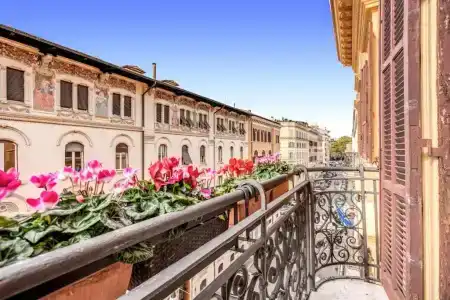 Roma Boutique - 35