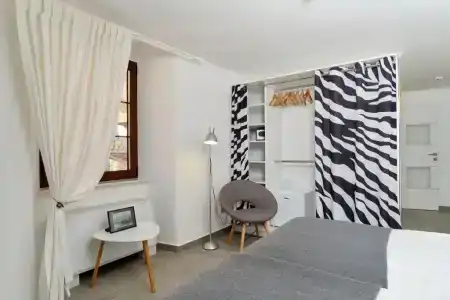 Apart Zebra - 31