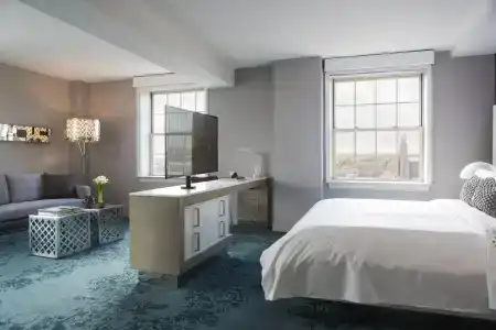 Renaissance Albany - 2