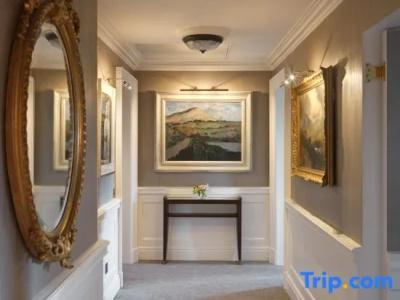 The Shelbourne, Autograph Collection - 109