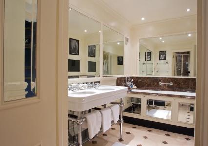 11 Cadogan Gardens & - 45