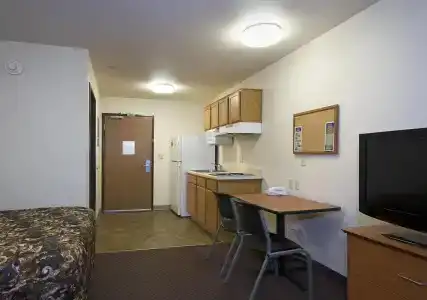 Woodspring Suites West In Qd - 0