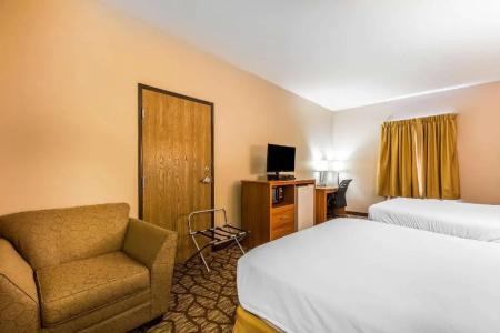 Quality Inn & Suites Chesterfield Village - 26