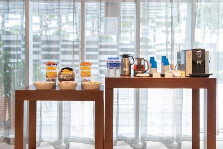Holiday Inn Express Shanghai Jinsha, An Ihg - 10