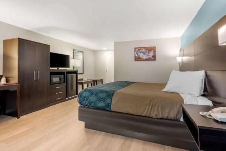 Quality Inn & Suites - 34