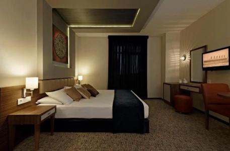 Lapis Inn & Spa ( Ex. Ambassador) - 91