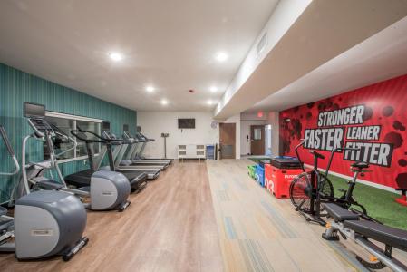 Holiday Inn Express & Suites - Houston Westchase - Westheimer, an IHG - 11