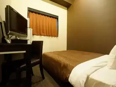 Livemax Esaka - 35