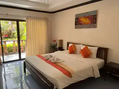 Lanta Seafront Resort - 2