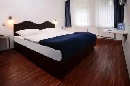 Airport & Seminarhotel - 5
