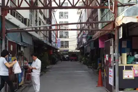 Hostel 24 - 28