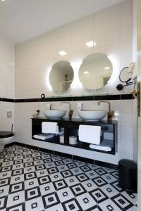 Art Deco Wolker By Astoria & Medical Spa - 66